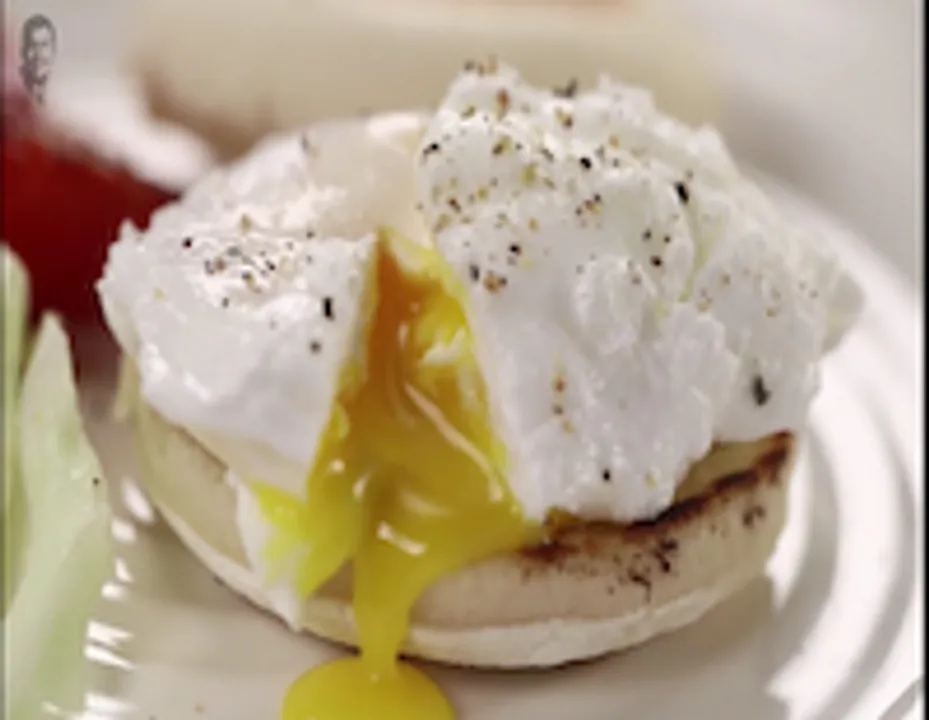 HOW TO POACH EGGS - skk