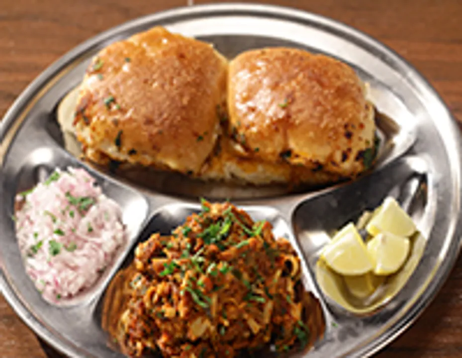 Bombay Style Anda Pav Bhaji - SK Khazana