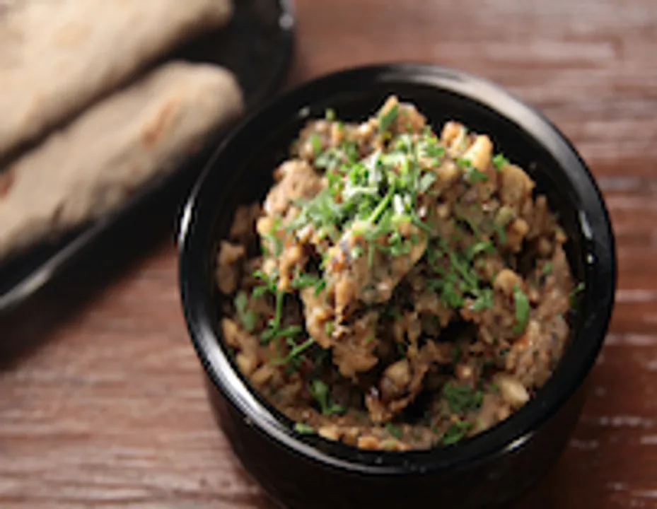 LASOONI BAINGAN BHARTA - skk