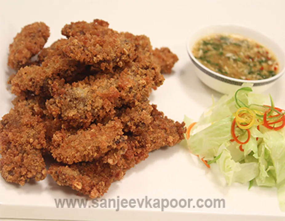 Breaded Chicken with Garlic Sauce