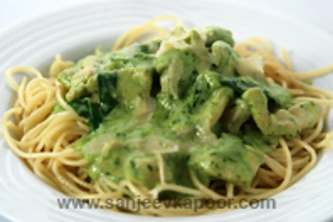 Spaghetti With Pesto Chicken