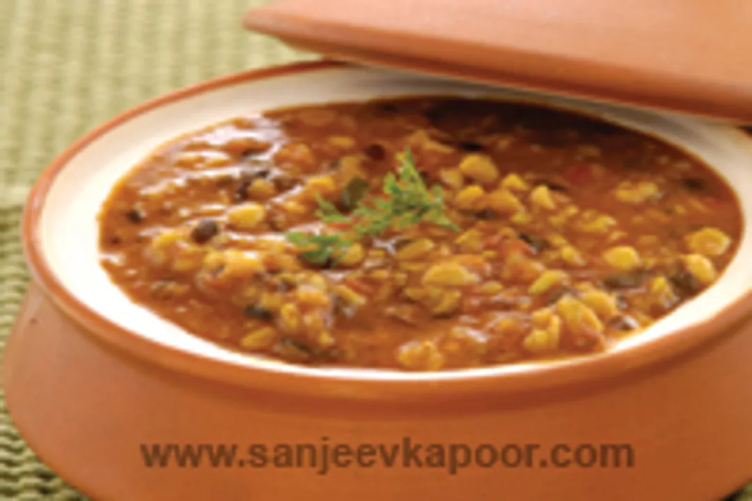 Maa Chole Di Dal