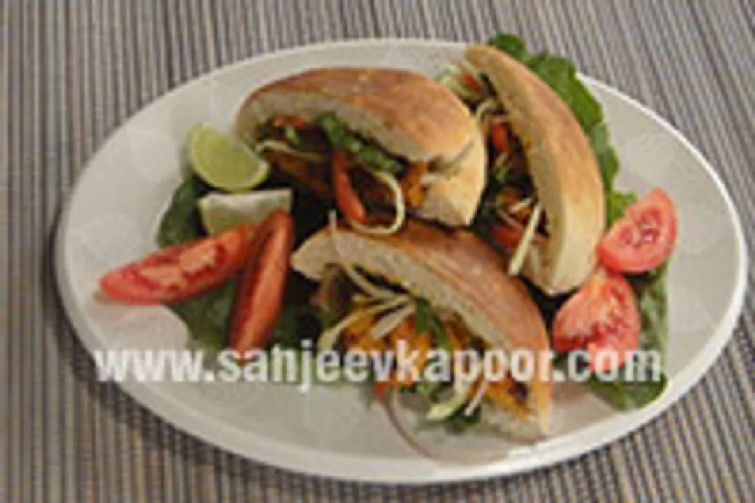 Chicken Naan Pockets