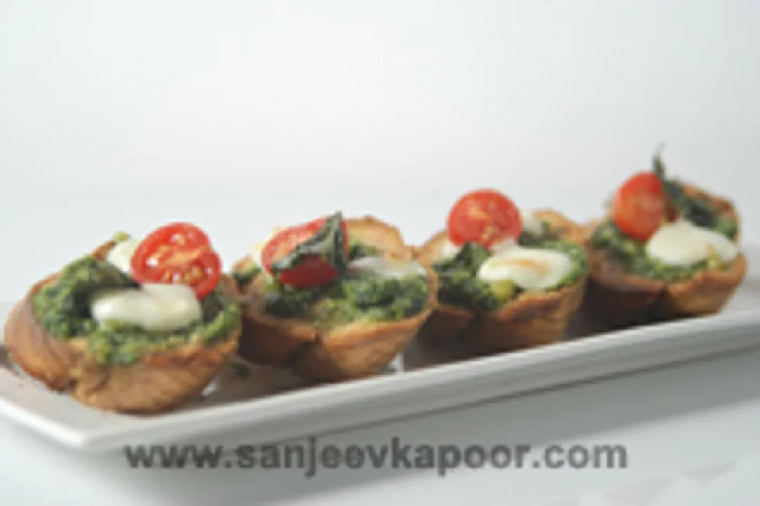 Pesto Garlic Bread With Cheese