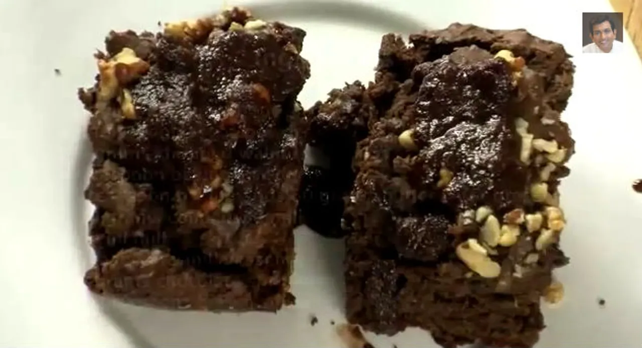 Christmas Chocolate Walnut Brownie with Hot Fudge 