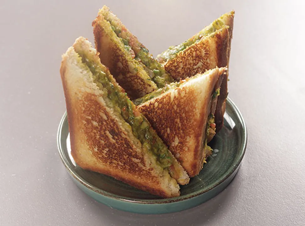 Chutney Cheese Vegetable Sandwich