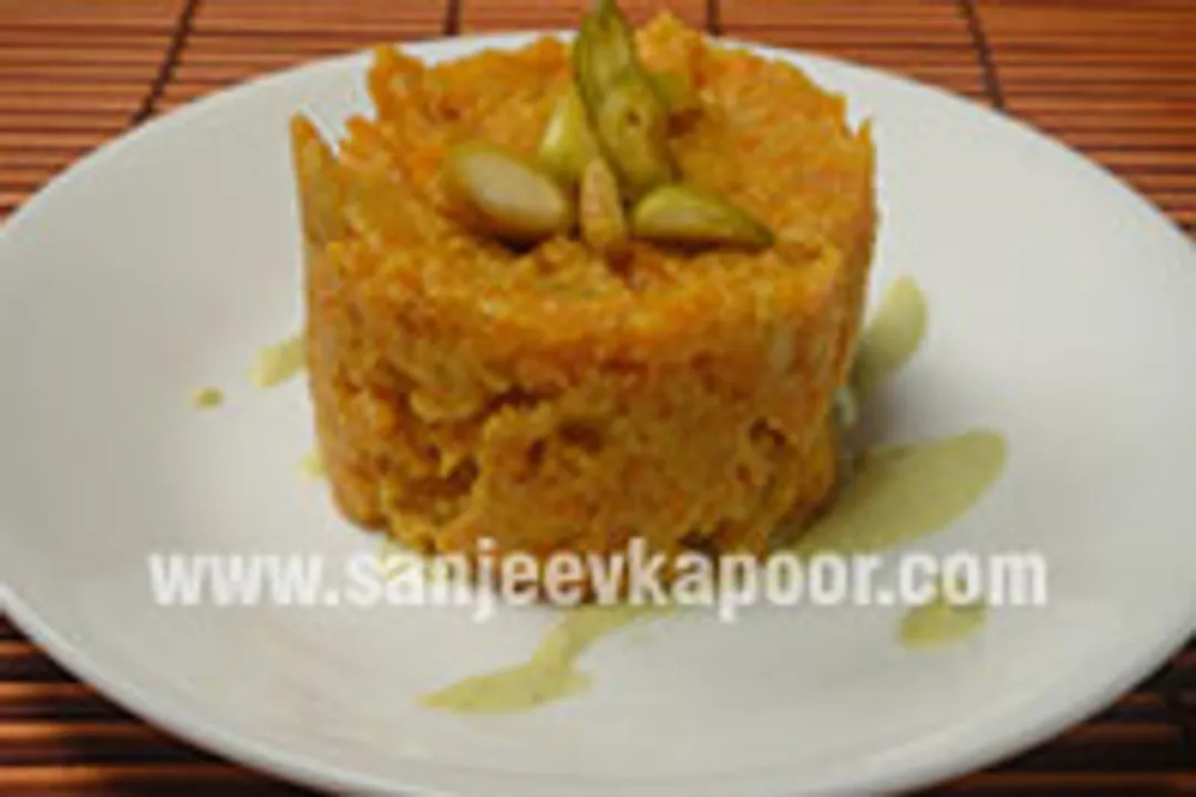Gajar Halwa with Pistachio Coulis