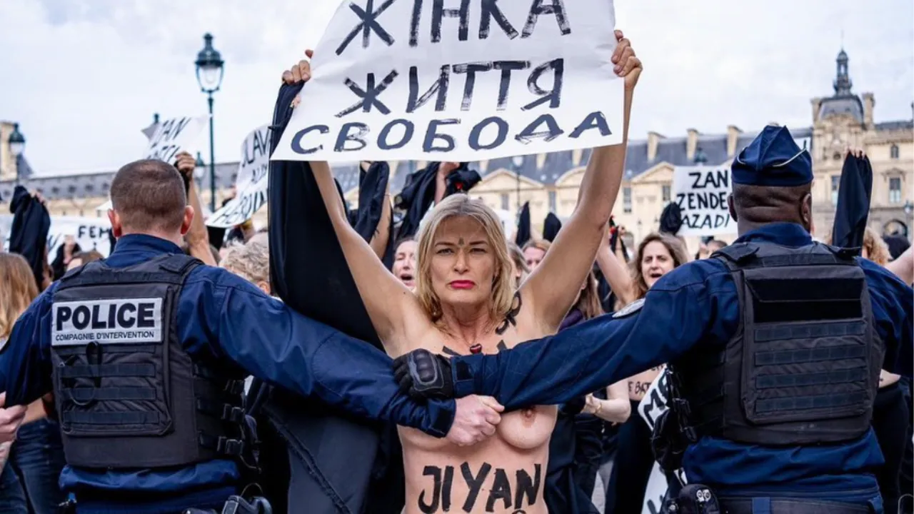 FEMEN paris 