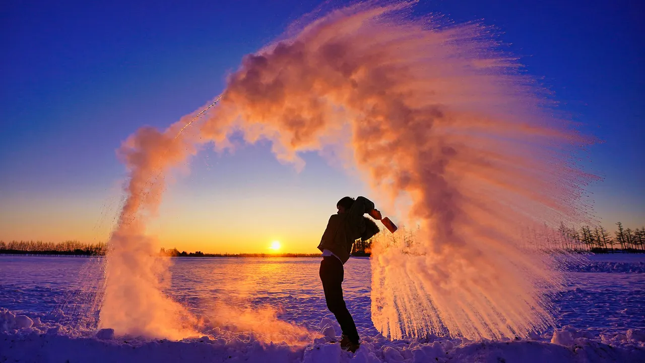 Mpemba effect