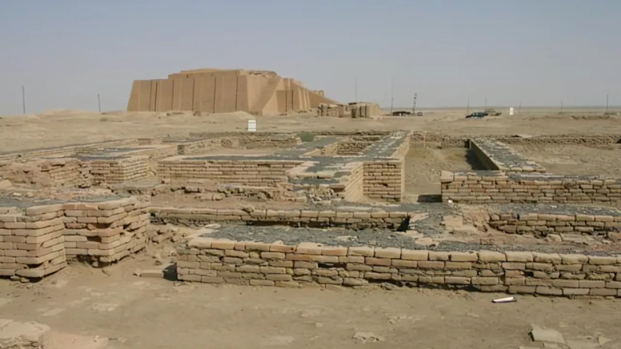 Archeological excavations at the palace grounds in Ur, modern-day Iraq, uncovered Ennigaldi-Nanna’s museum. M. Lubinski/Flickr/Wikimedia Commons, CC BY