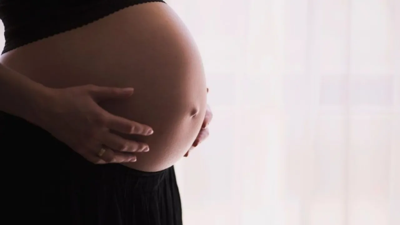A Telangana woman lost her IVF-conceived twins after nurses conducted her delivery under remote video guidance.