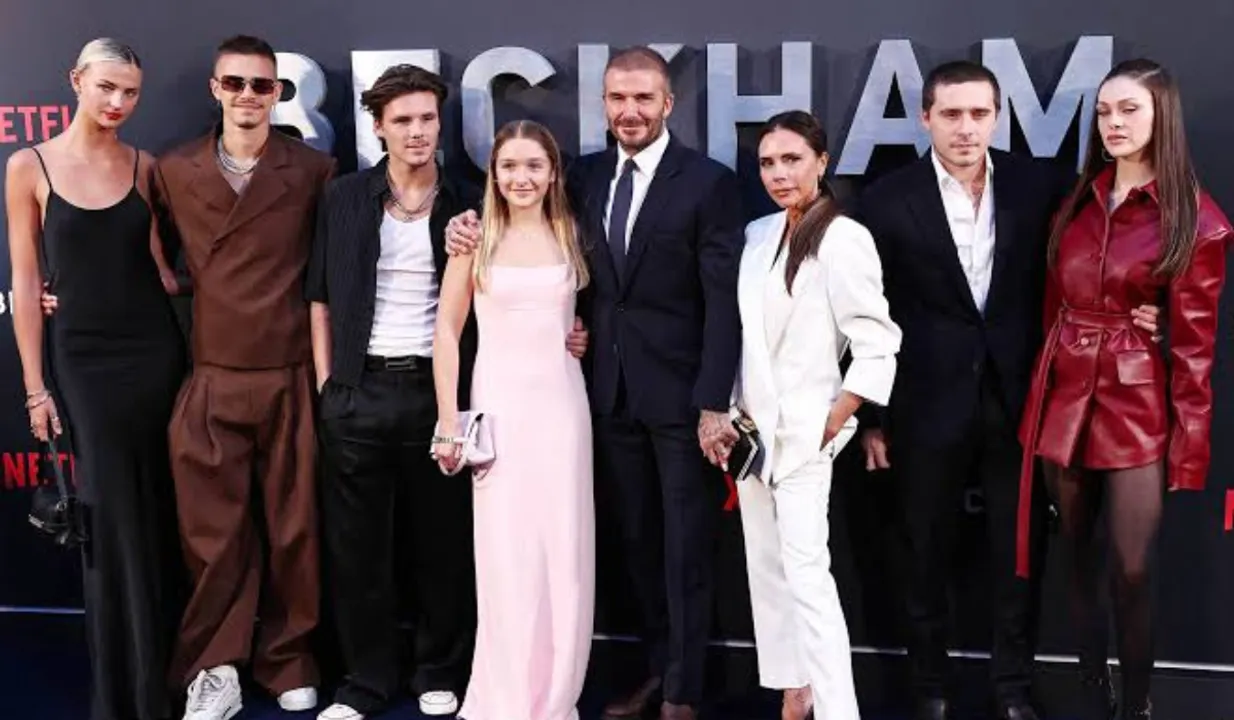Beckhams: Henry Nicholls / AFP - Getty Images