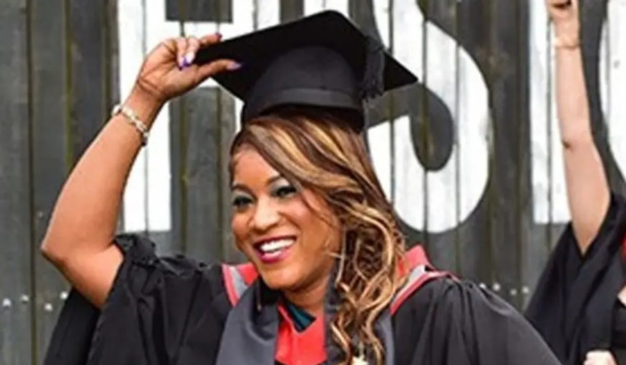 UK Mother Graduates From University