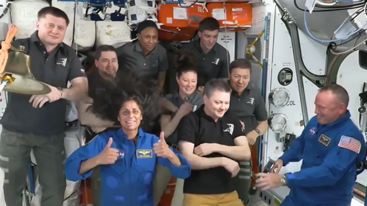 sunita williams crew