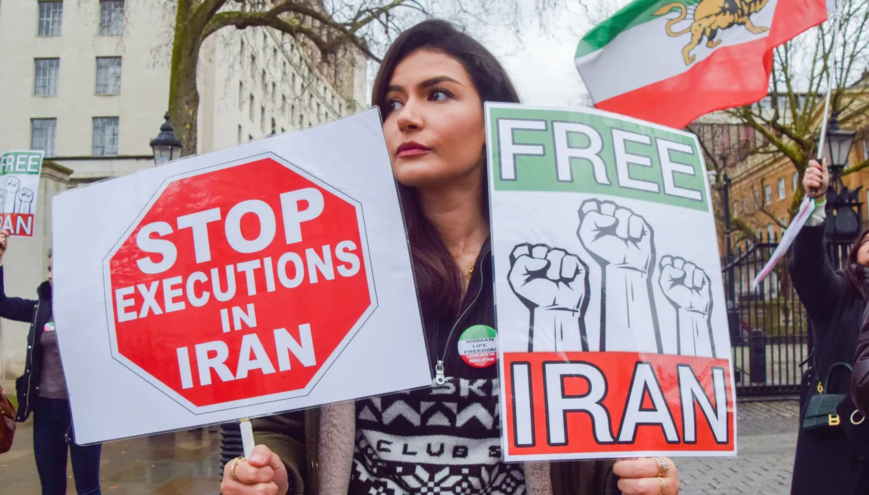 iran woman sentenced to death for adultery