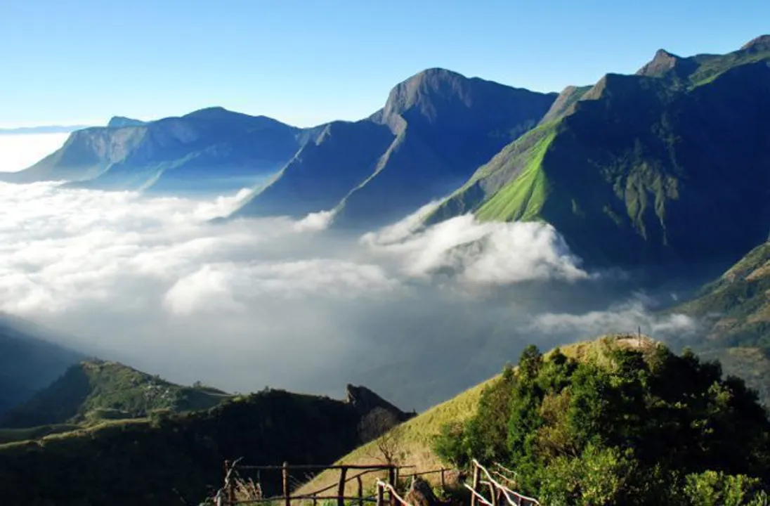 Munnar Picture By: Swapna Kerala Holidays