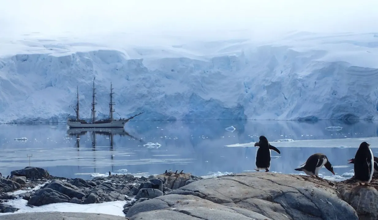 All Women Team To Work In Antarctica