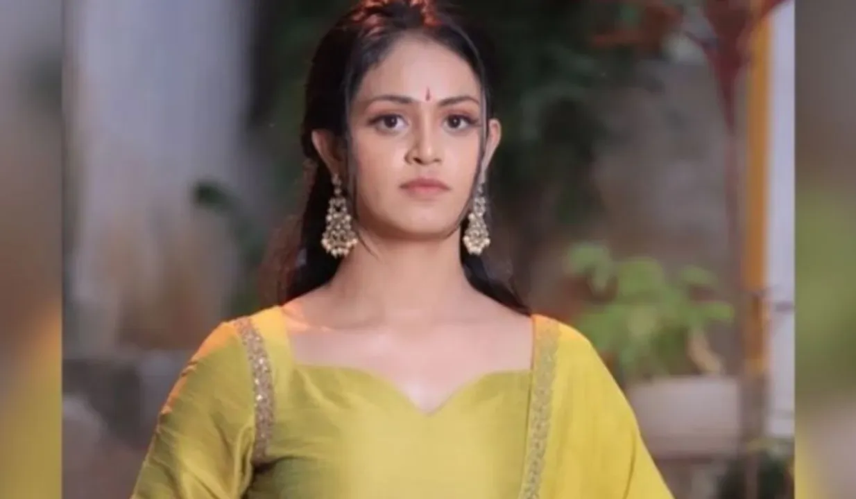 Telugu Actor Gayathri Died In A Road Accident