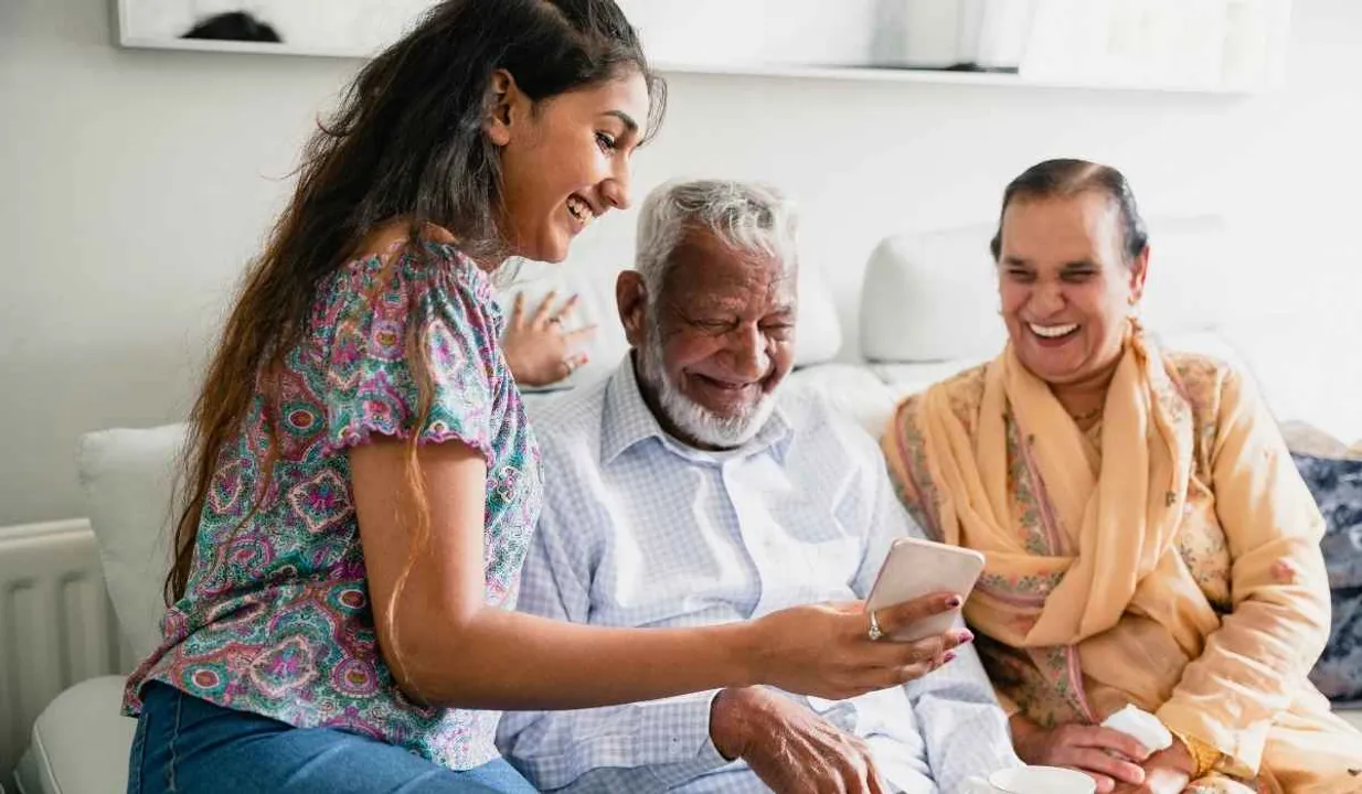 grandparents tech old people parents, grandparents and technology