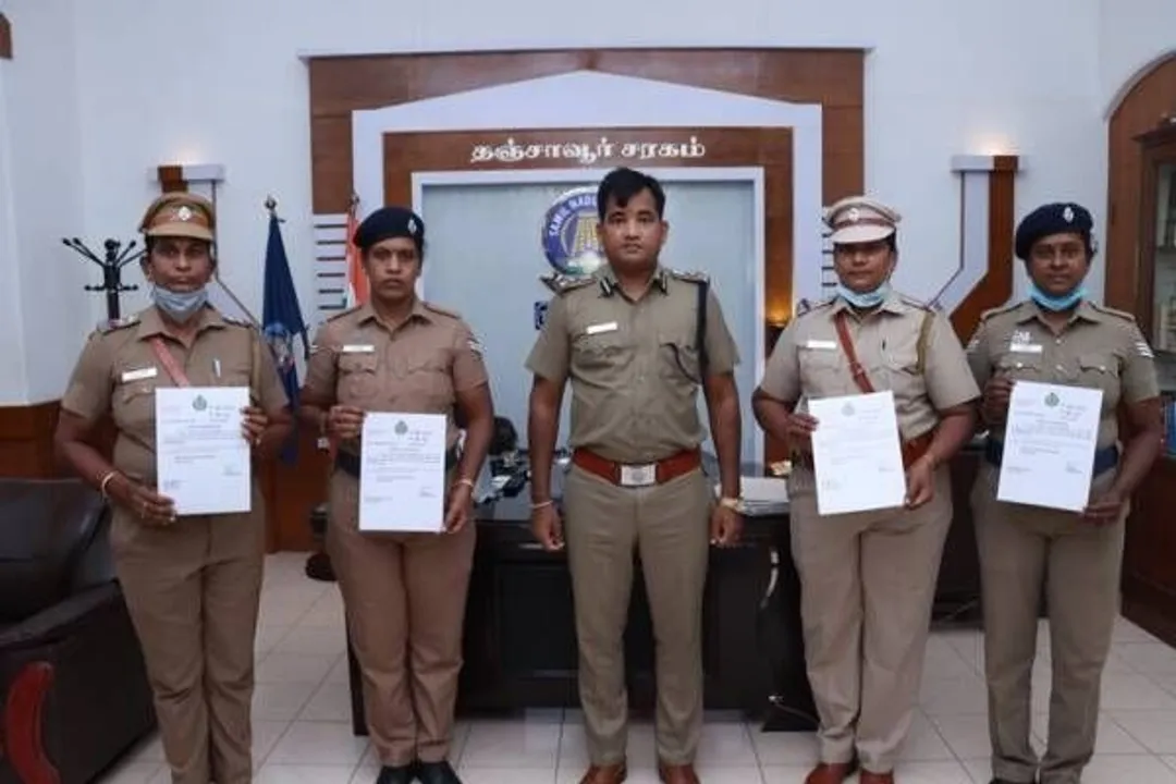 Police officers deliver baby
