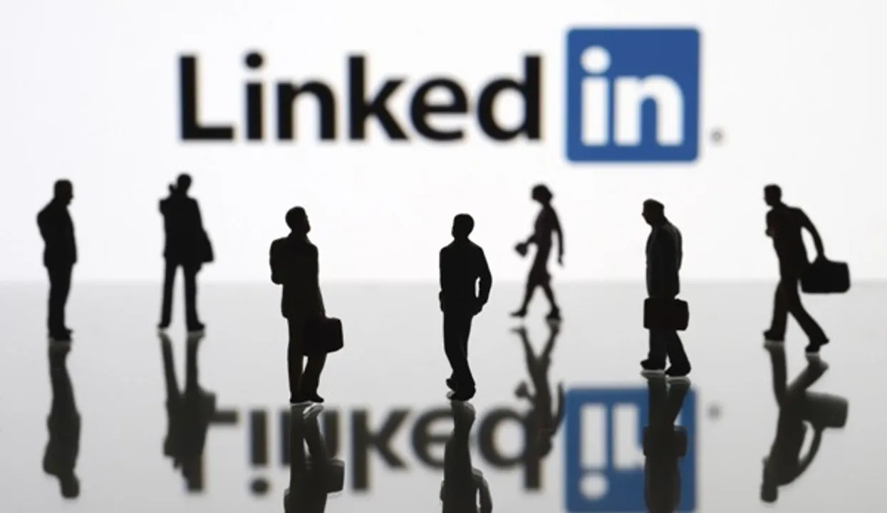 linkedin stories feature