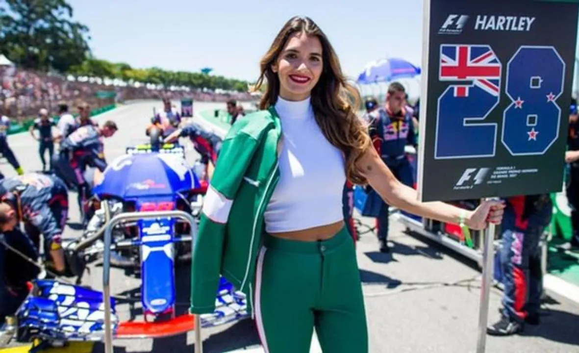 F1 Stops Using 'Grid Girls'