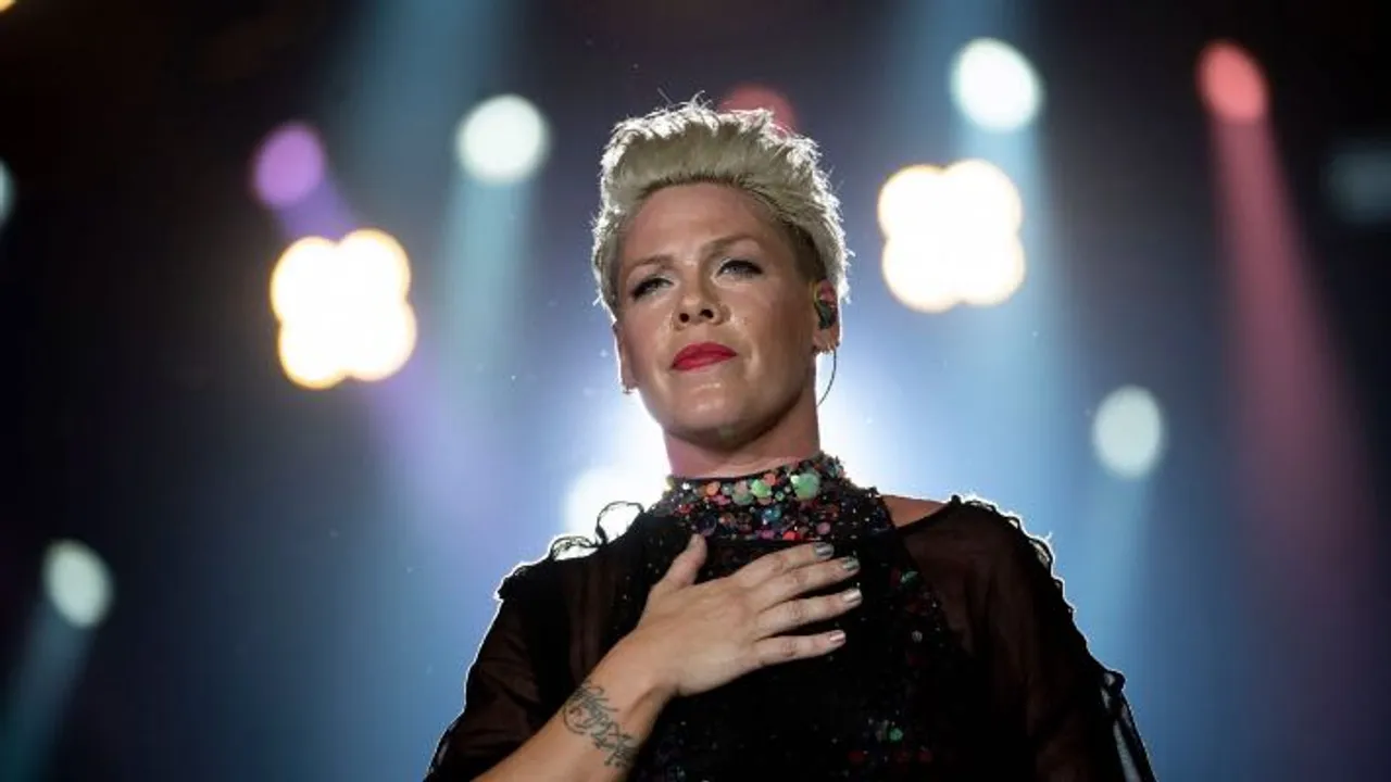 norwegian handball team ,Pink Supports Norwegian Handball Team ,Pink to get Billboard Award