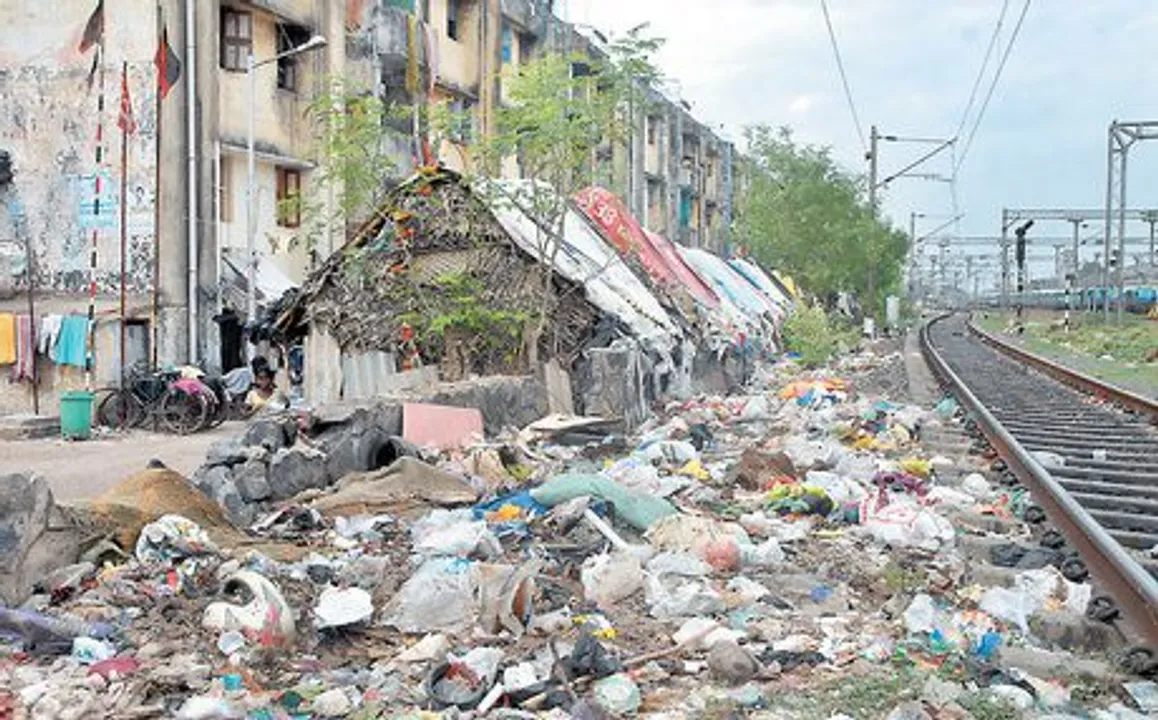 Women start initiative to convert garbage into manure