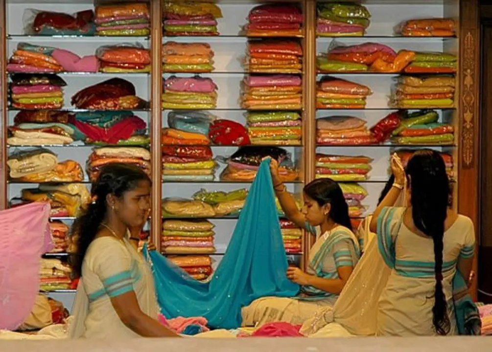 salesgirls kerala