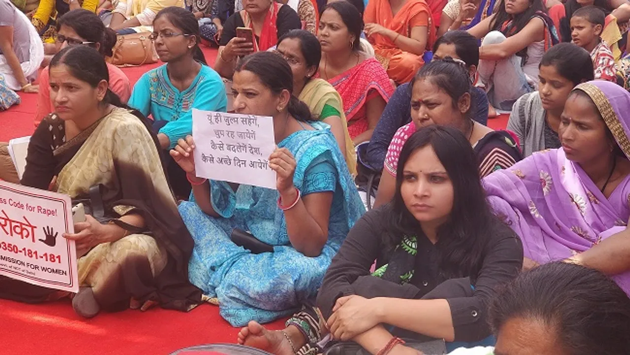 Rajasthan woman stabbed .three Chennai women raped knife-point