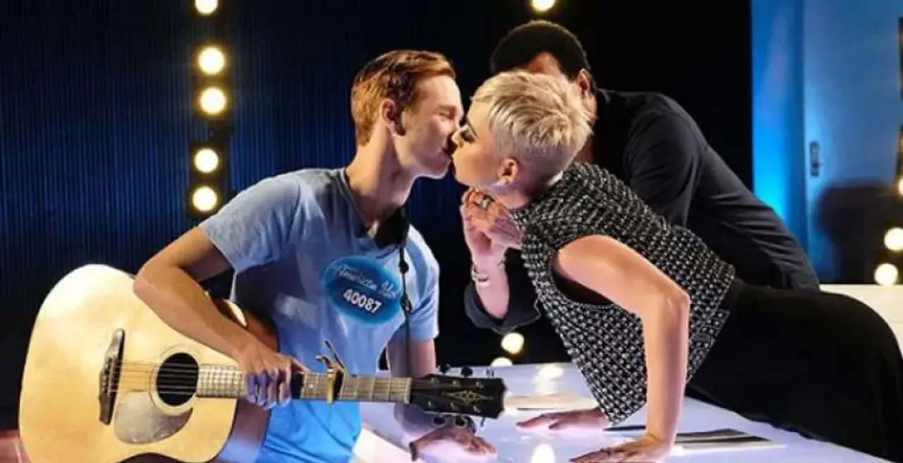 Katy Perry Kisses Teen Harassment