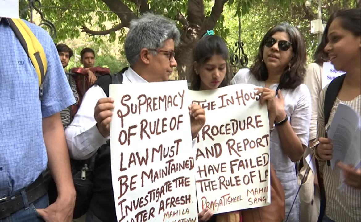 Women Protesters SC