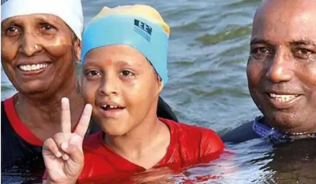 Six-Year-Old Girl Crosses Yamuna River in 11 Minutes