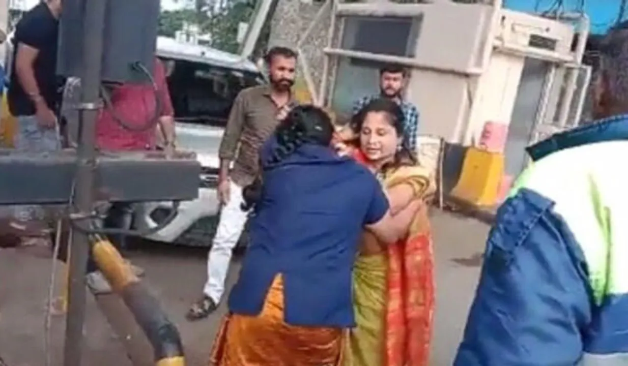 Two Women Thrashing Each Other