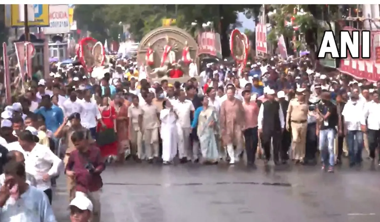 Grand Rally To Celebrate UNESCO Tag For Durga Puja