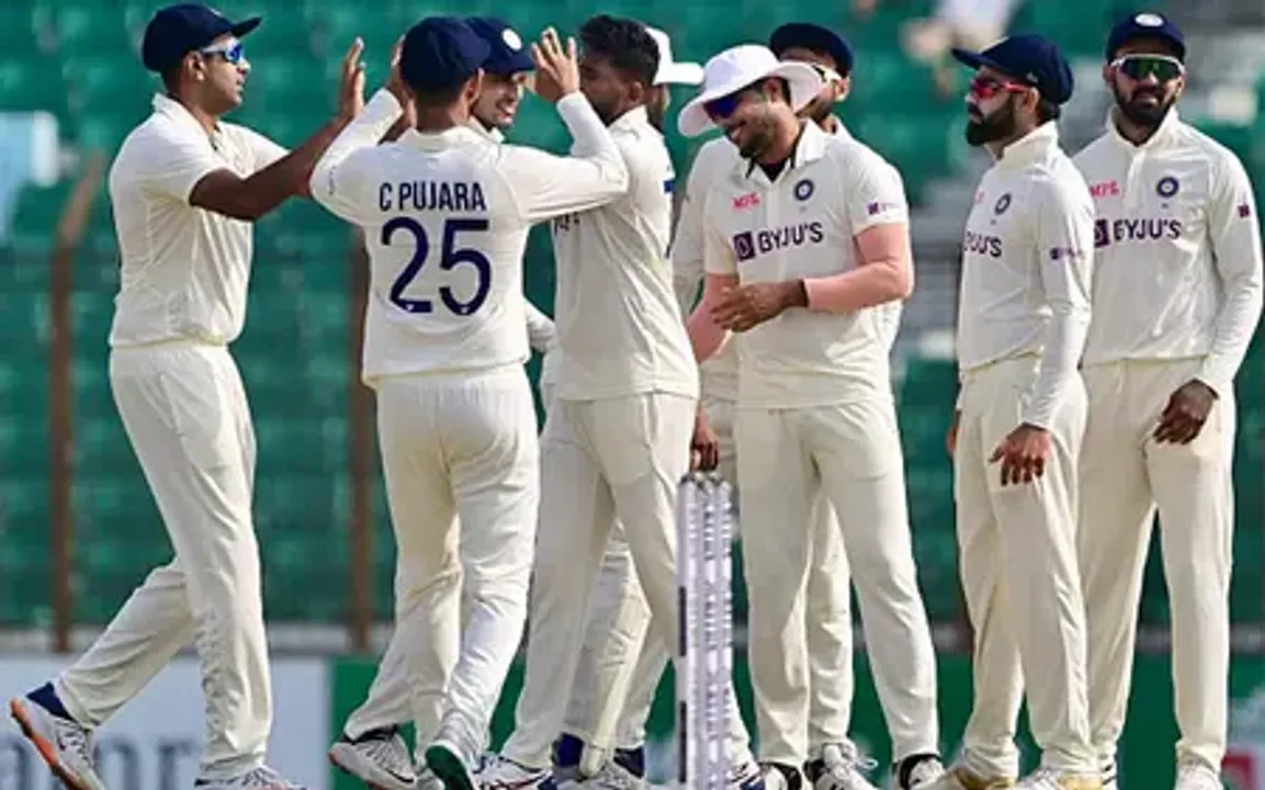 रहकीम कॉर्नवाल India-team-celebration (1) भारत बनाम वेस्टइंडीज