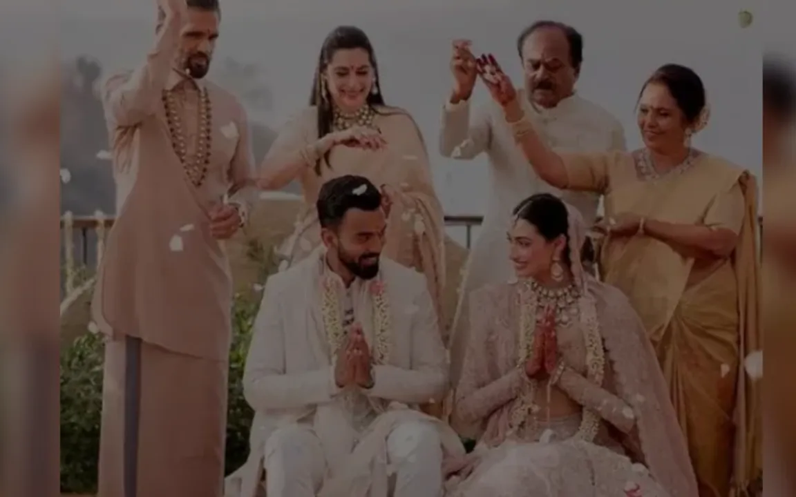 ये तो बड़ी गड़बड़ हो गई यार! केएल राहुल-अथिया शेट्टी को मिले गिफ्ट पर हुआ खुलासा