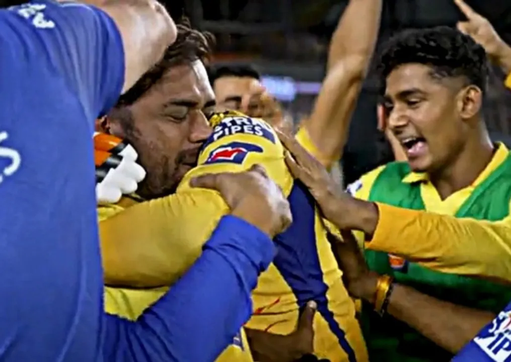 MS DHONI