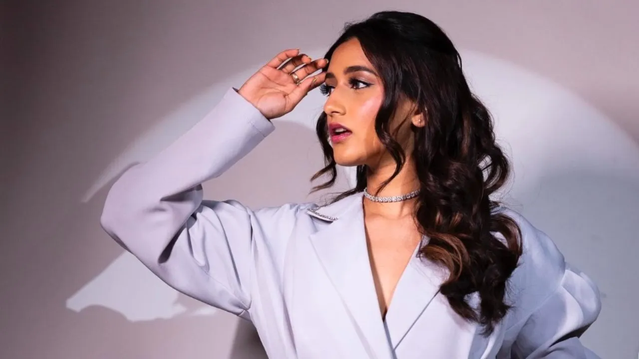 Aashi Adani 