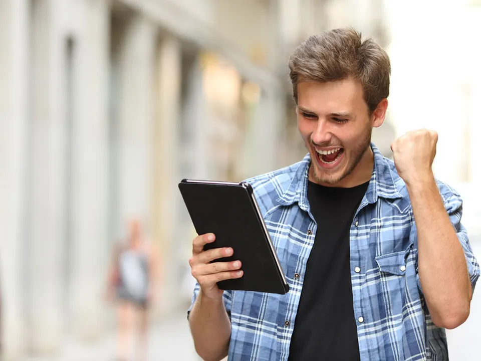 #PokemonGo leaves the socialverse in splits