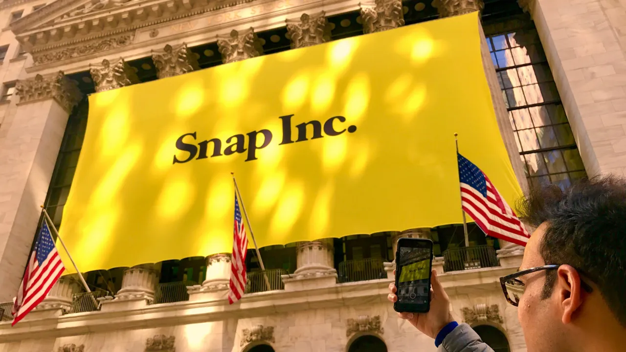 Snap Narrows Loss in Q1 2025, Cites Caution in Ad Spend Amid Economic Concerns