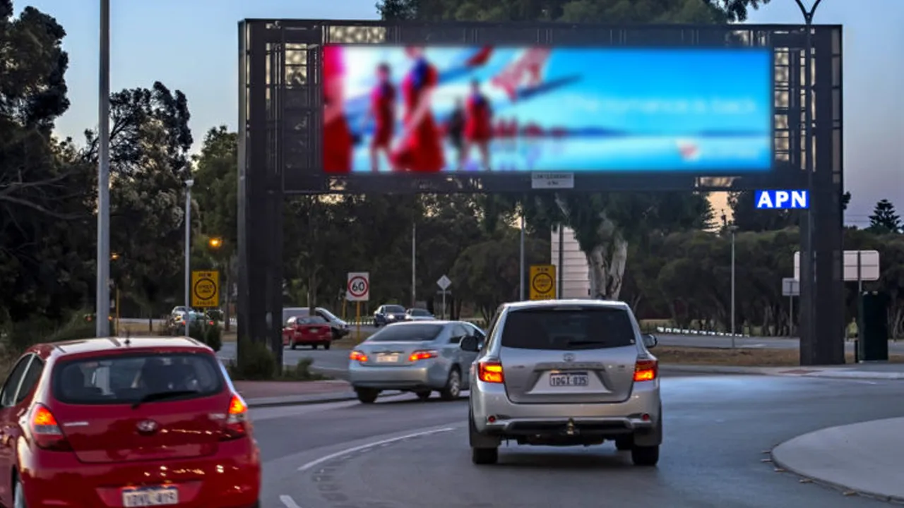digital signboard falls 