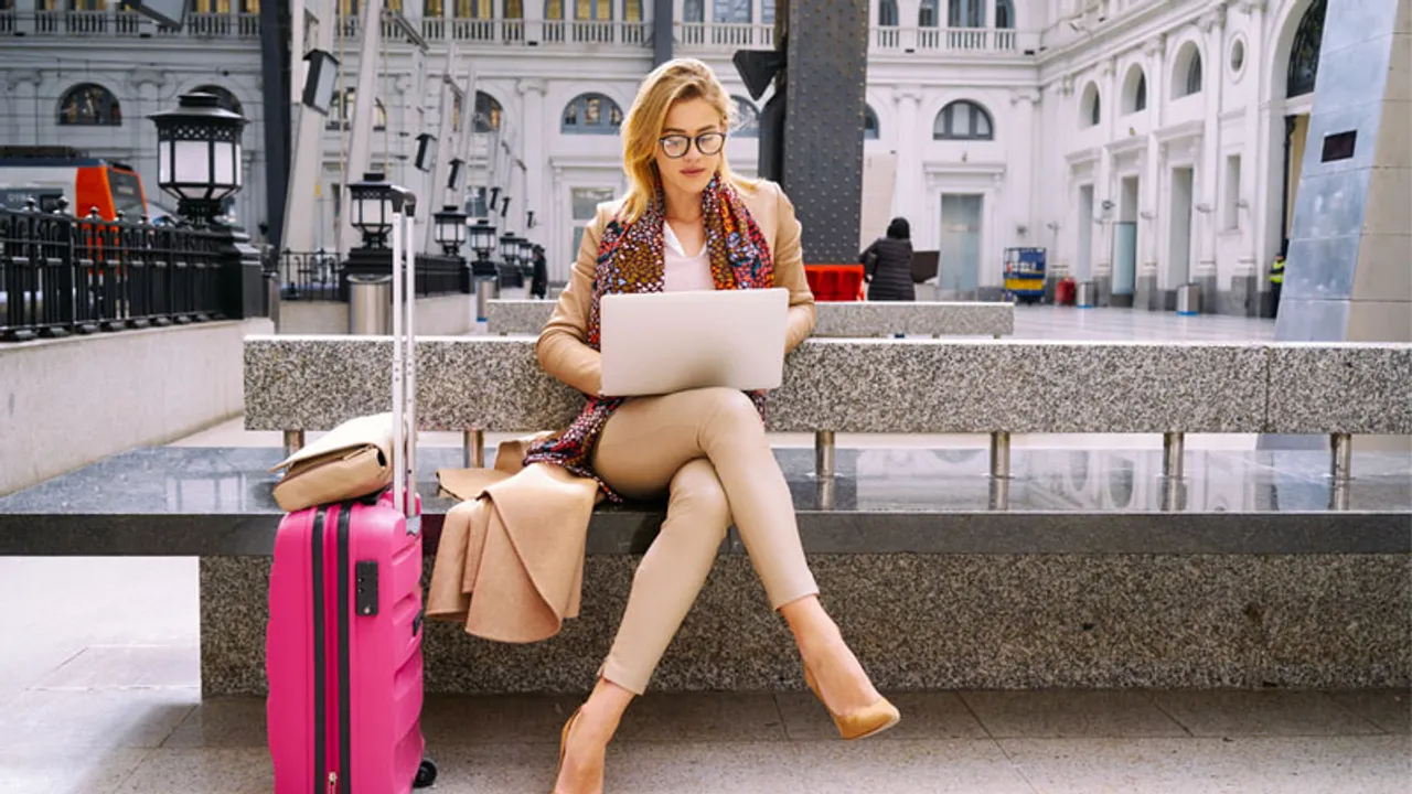 Travel-made-sexy-in-Posts,-Pins-and-Tweets
