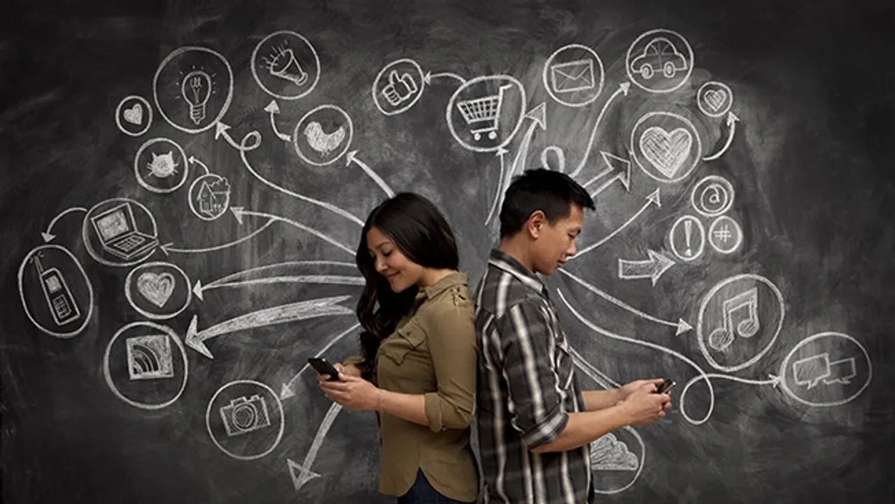 Decoding-women-social-media