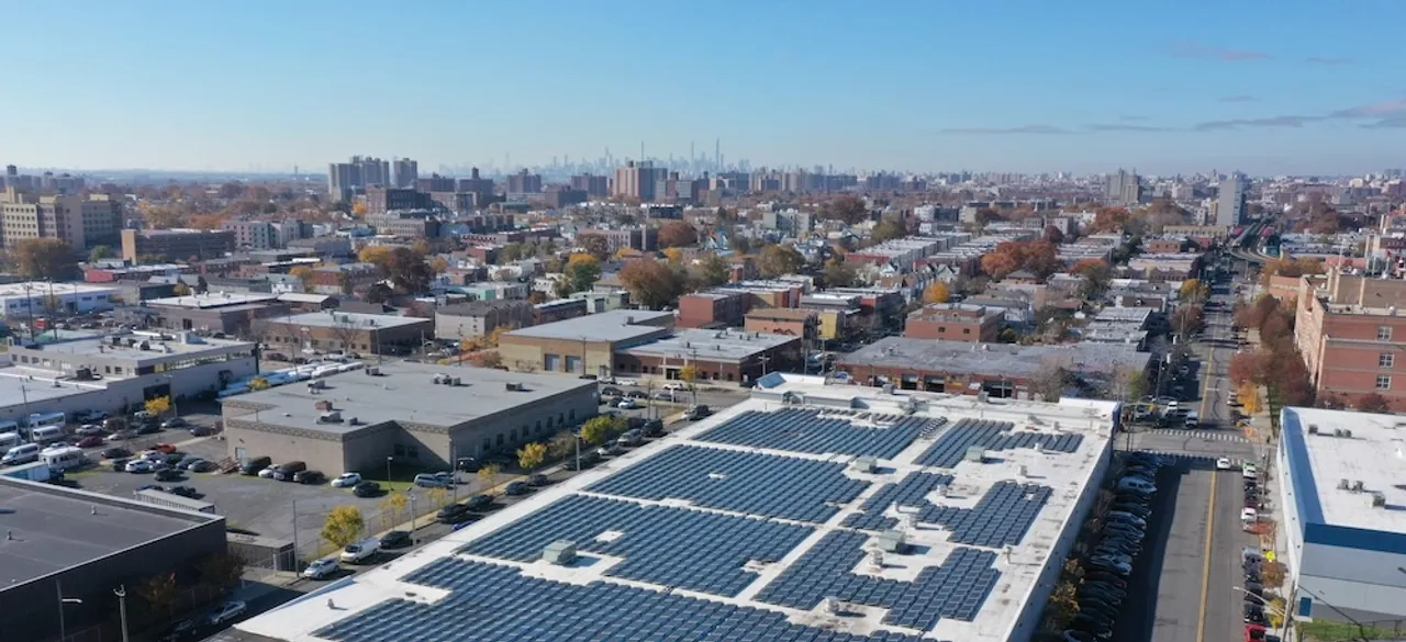  The Vacaville project offsets 1,000 metric tons of CO2 yearly and contributes to Altus Power’s 120 MW California portfolio. Image Source: Altus Power 