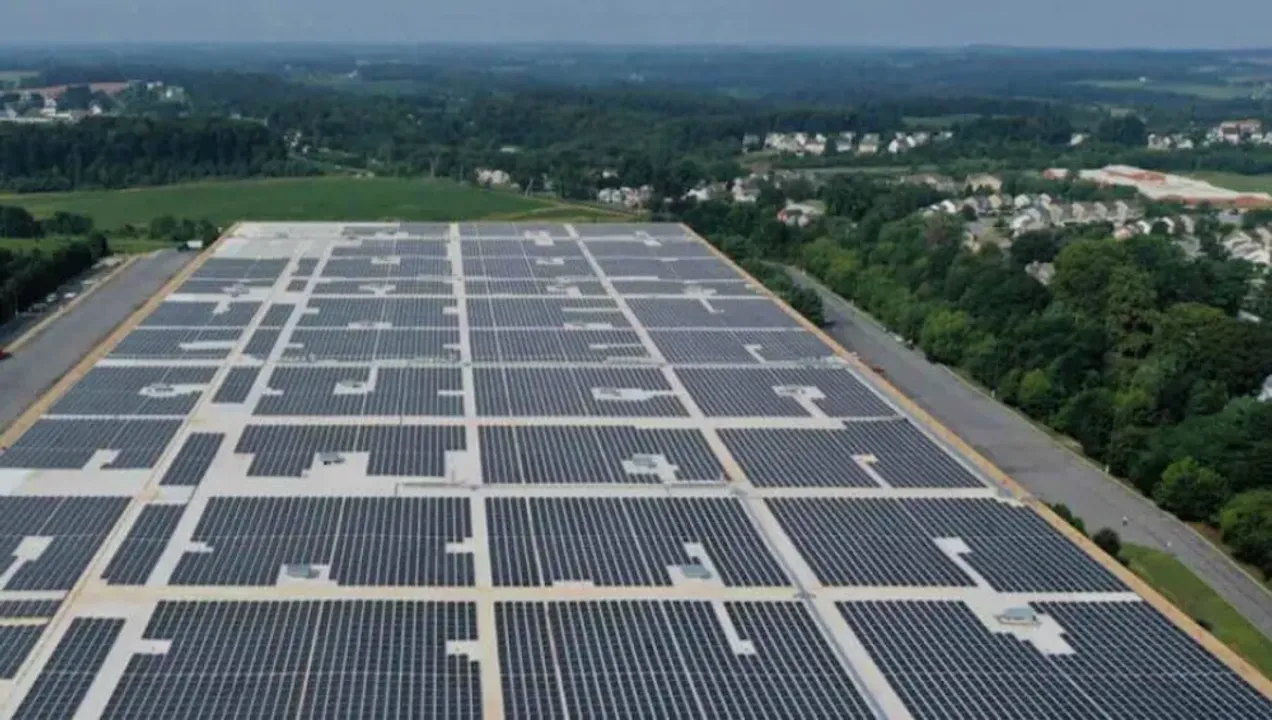  Fourteen solar projects by Summit Ridge Energy will save OSF HealthCare $9 million while reducing greenhouse gas emissions. Image Source: Summit Ridge Energy 
