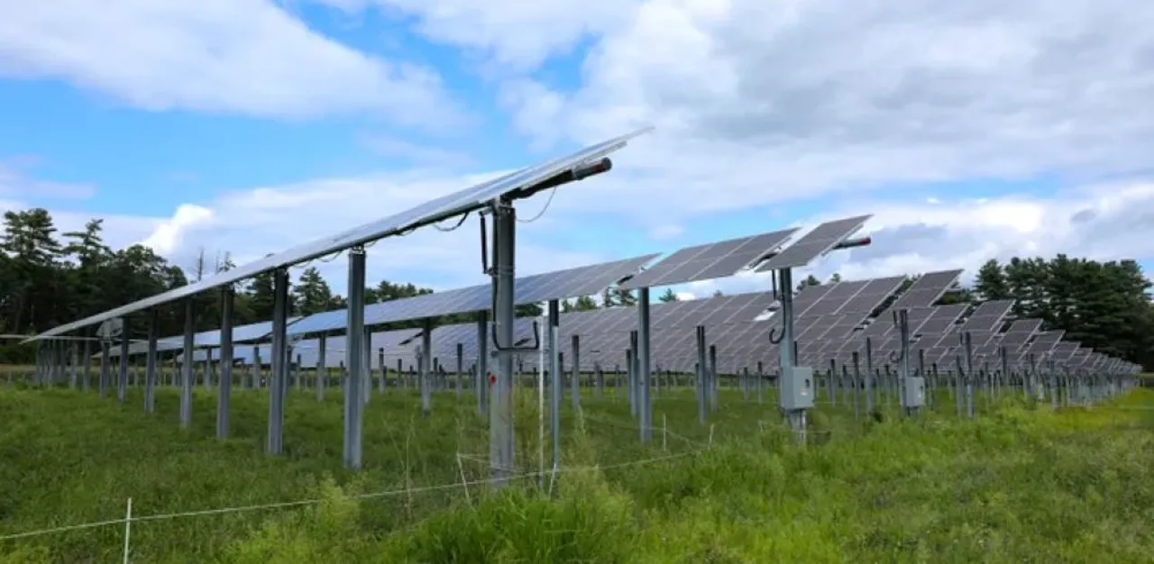  BlueWave’s Maine solar projects added 22.7 MW (DC) to the grid, reducing costs for residents and businesses under Net Energy Billing. Image Source: BlueWave 