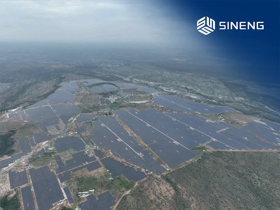  Sineng Electric supplied 184 units of its 3.3 MW central inverters (EP-3300-HB-UD), achieving a total capacity of 606 MW AC. Image Source: Sineng Electric 