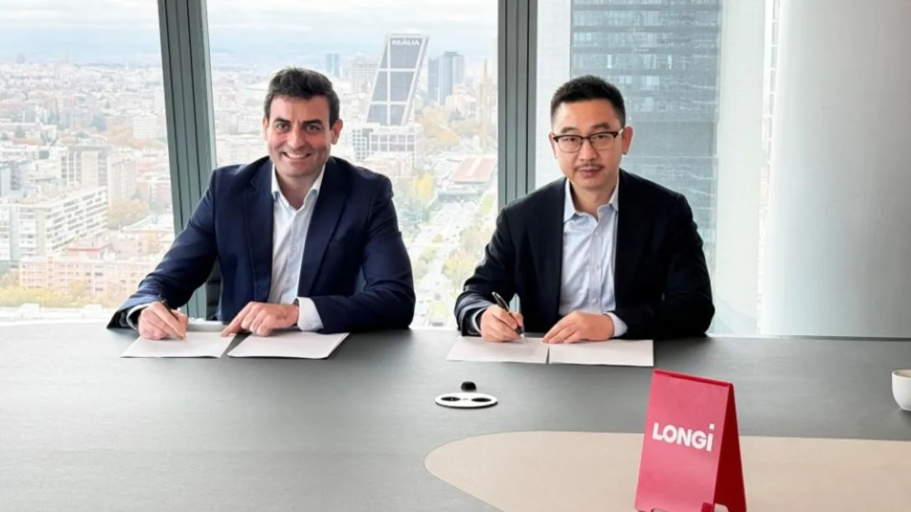  BNZ planned to procure 336MW of LONGi’s Hi-MO 7 and Hi-MO 9 modules with HBPC 2.0 technology to improve efficiency and expand its solar projects in 2025. Image Source: Longi 