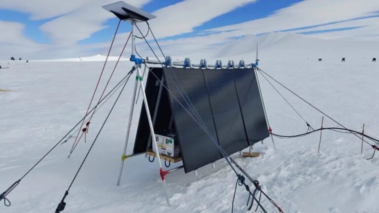  A solar system at Sky Blu runway powers radios and laptops with six 300 W panels and modular battery storage. Image Source: AirQualityNews 